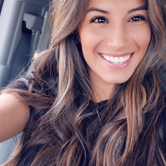 Meet your Posher, Krystal - Picture 2 of 6